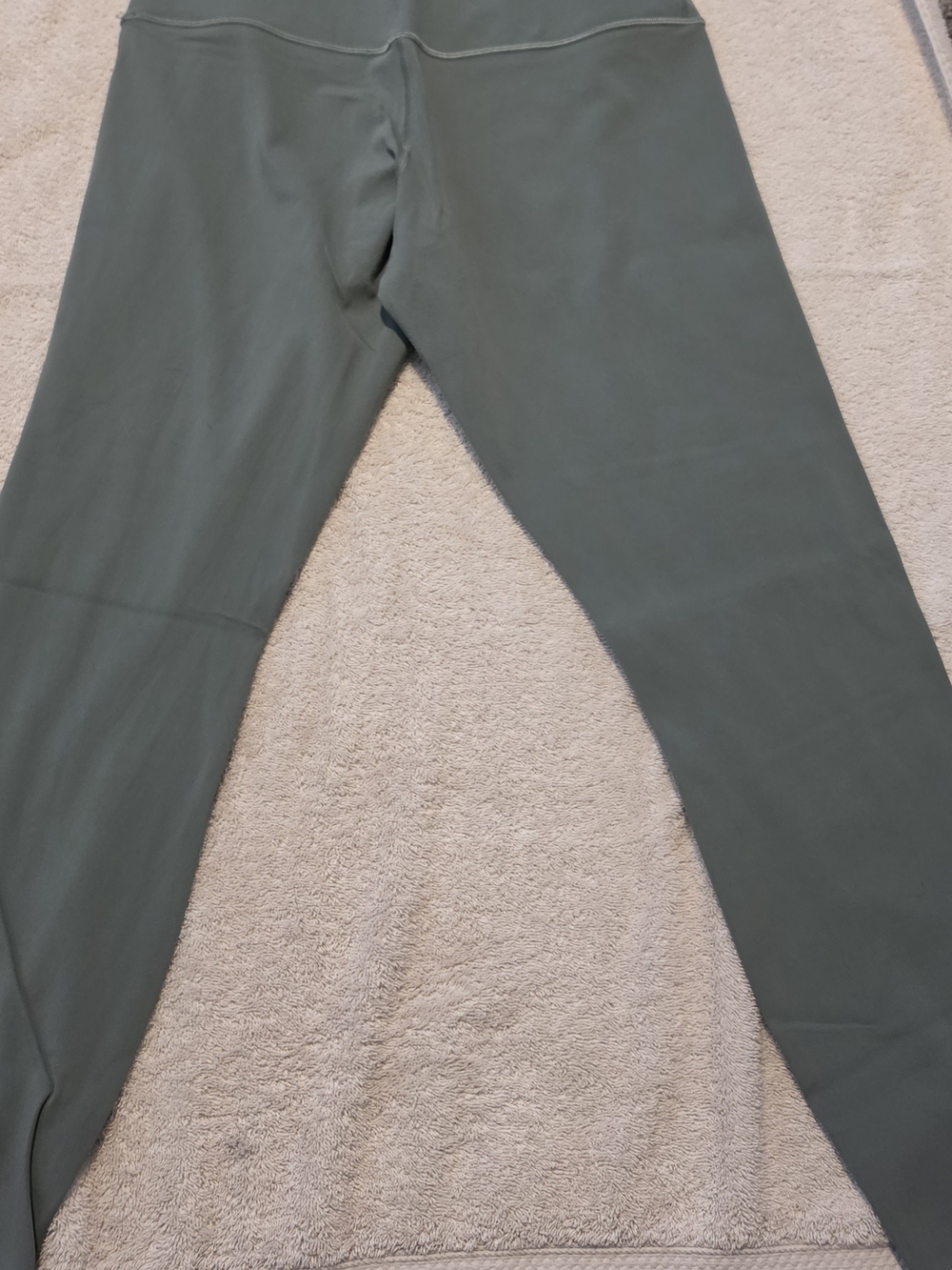 Lululemon 25" Aligns